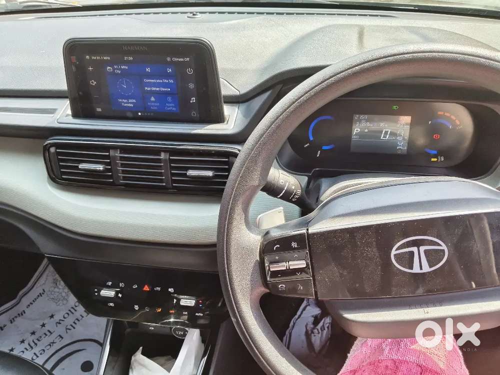 Tata Punch Ev 2024 Modal Less Driven Showroom Track 6 Air Bags