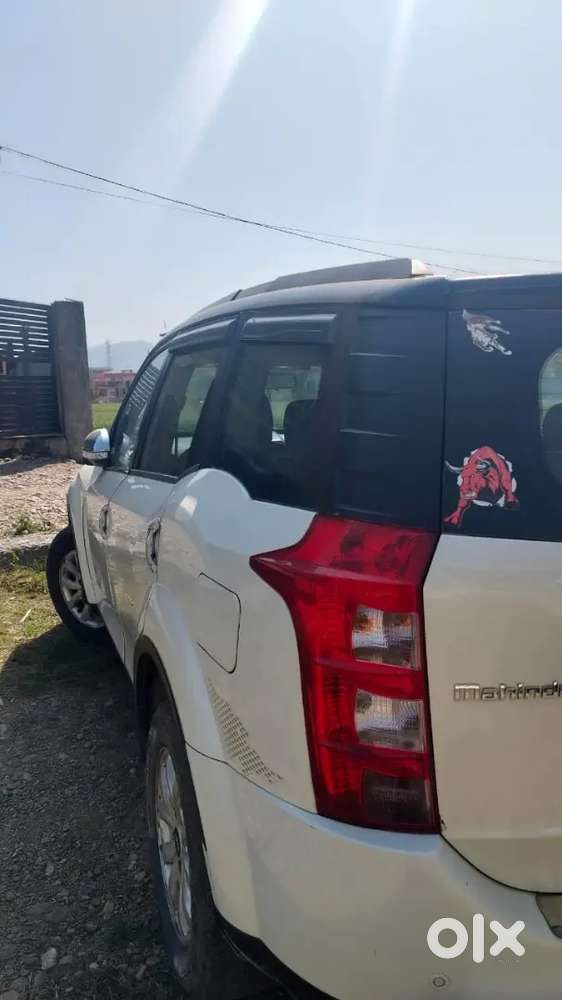 Mahindra Xuv500 W10 2017