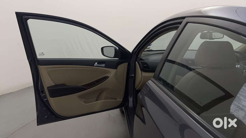 Hyundai Verna [2015-2018] Fluidic 4s 1.6 Vtvt Sx, 2015, Petrol