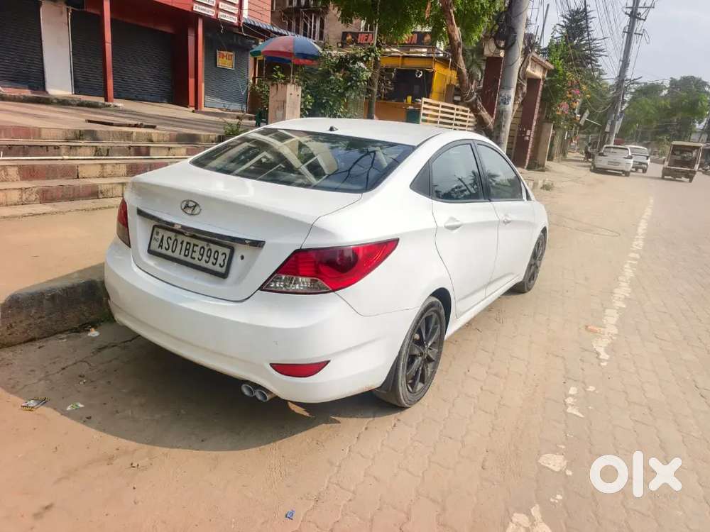 Hyundai Verna 2013 Petrol 70000 Km Driven