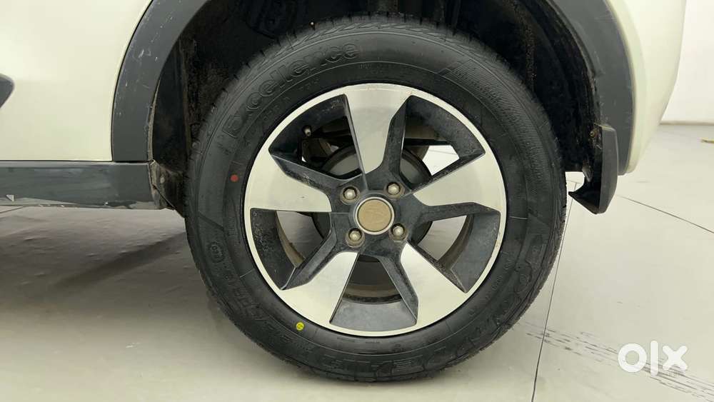 Tata Nexon 1.2 Revotron Xz Plus, 2018, Petrol