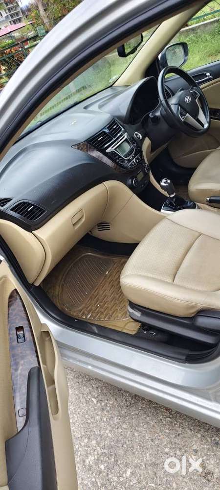 Hyundai Verna 1.6 Sx (o) Vtvt, 2011, Petrol