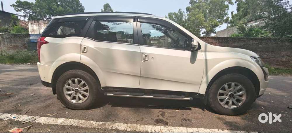 Mahindra Xuv500 W10 2016