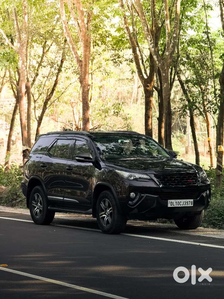 Toyota Fortuner 2017 Diesel 190000 Km Driven