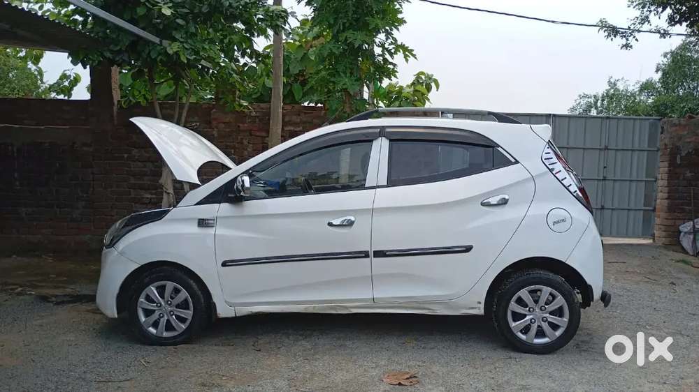 Hyundai Eon Magna 2012 पेट्रोल