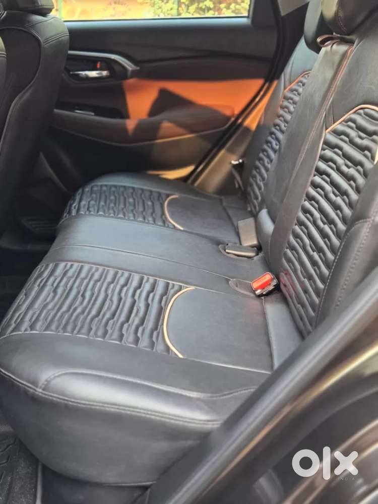 Maruti Suzuki Grand Vitara 1.5 Delta Smart Hybrid At, 2022, Petrol