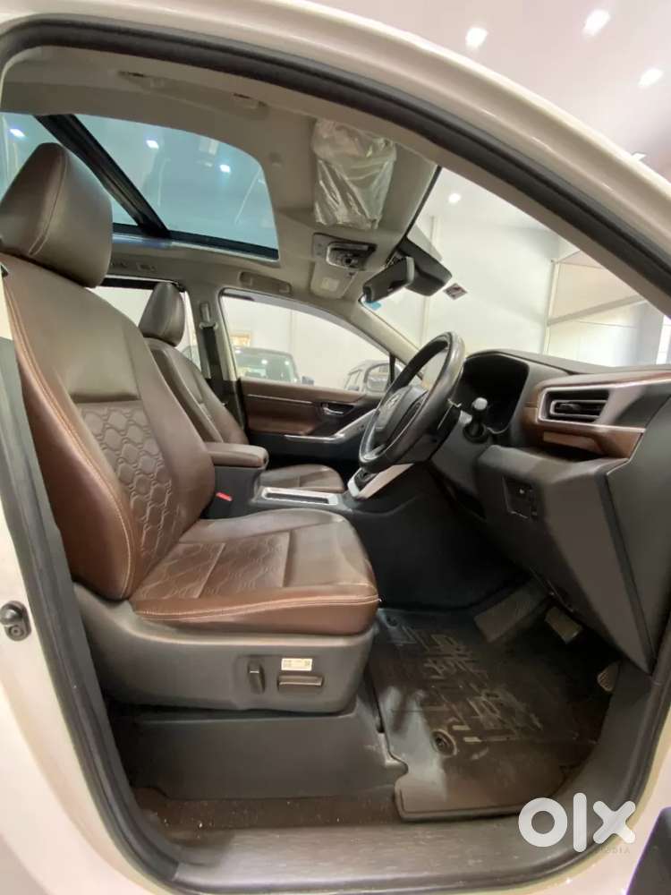 Toyota Innova Hycross 2.0 Zx Hybrid 7 Str, 2023, Petrol