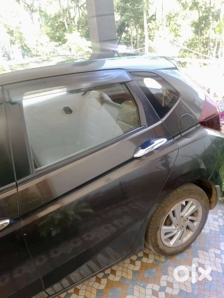 Honda Jazz 2019 Petrol 76500 Km Driven