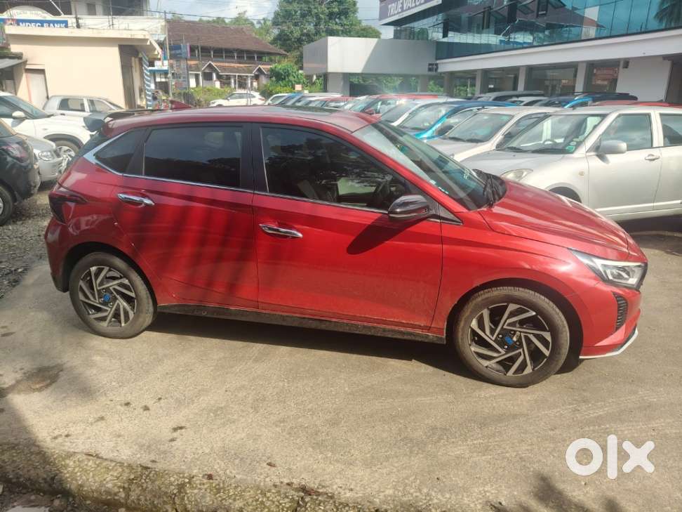 Hyundai I20 Asta (o) 1.2 Mt, 2023, Petrol