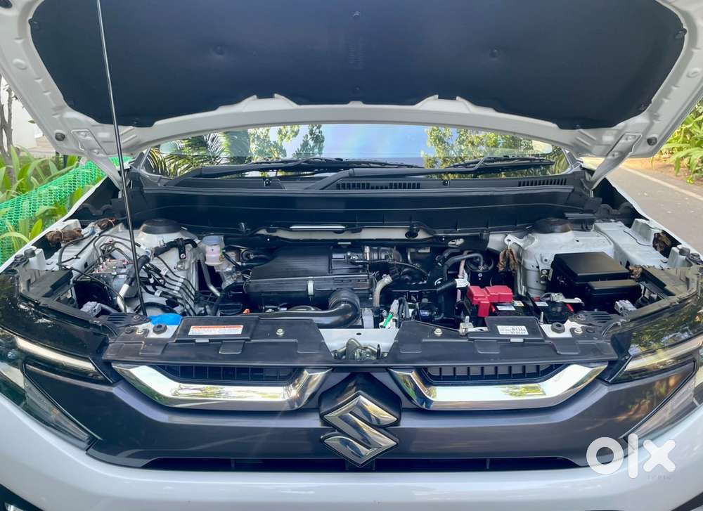 Maruti Suzuki Brezza 1.5 Lxi Smart Hybrid, 2025, Petrol