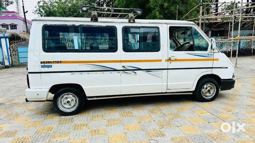 Tata Winger Deluxe - Hi Roof (ac), 2013, Diesel