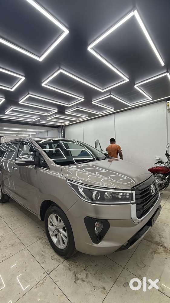 Toyota Innova Crysta 2017