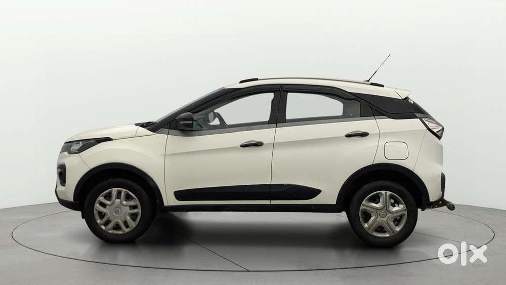 Tata Nexon 1.5 Revotorq Xma Amt, 2021, Petrol