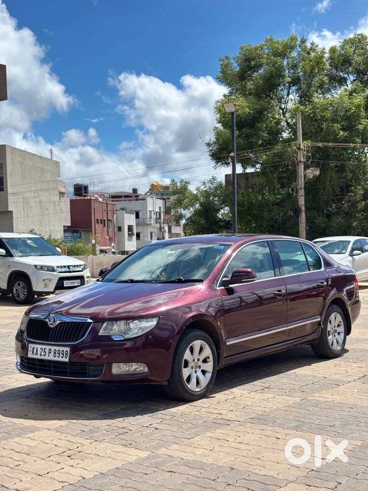 Skoda Superb Petrol Ambition, 2011, Petrol