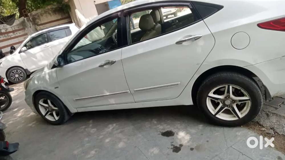 Hyundai Verna 2011 Petrol 86000 Km Driven