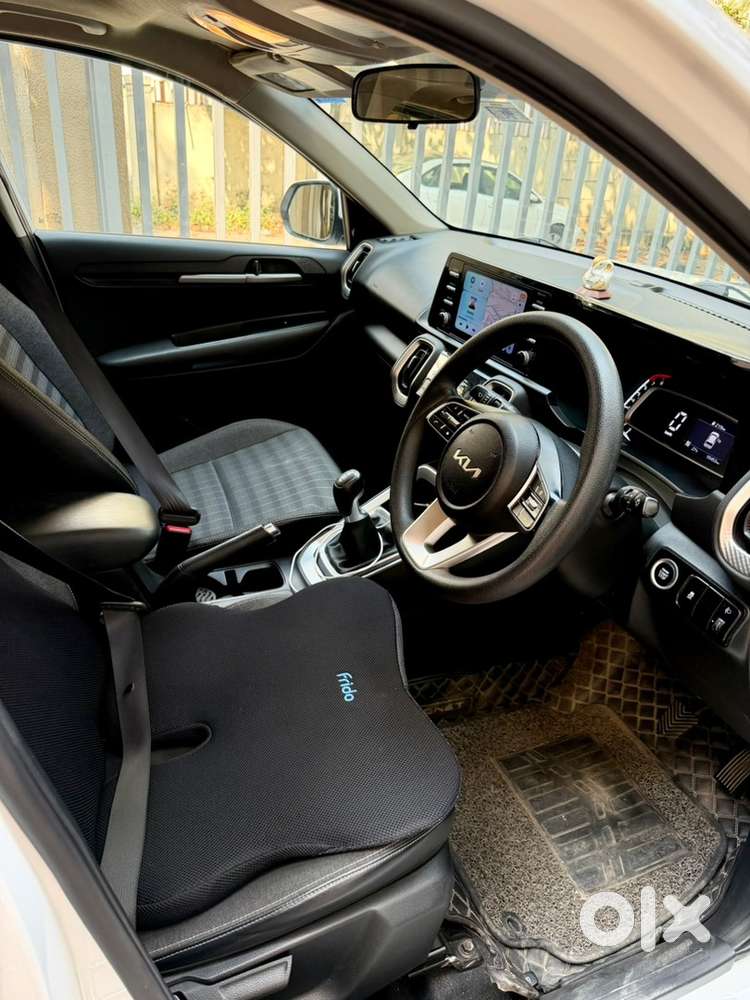 Kia Sonet Petrol 2023