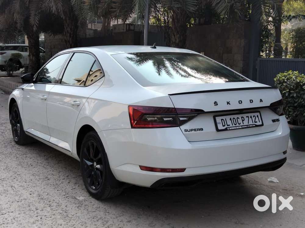Skoda Superb [2020-ongoing] 1.8 Sportline, 2021, Petrol