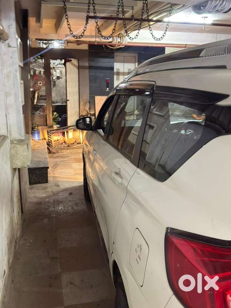 Maruti Suzuki Ertiga 2022 Petrol 70000 Km Driven