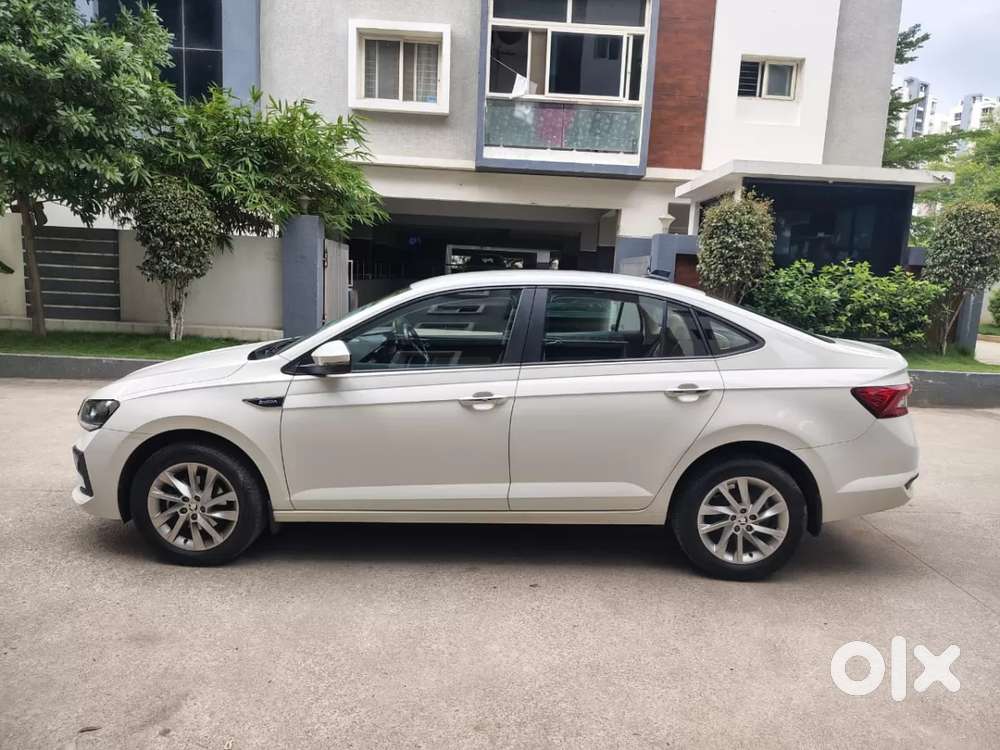 Skoda Slavia Ambition 1.0l Tsi At, 2022, Petrol