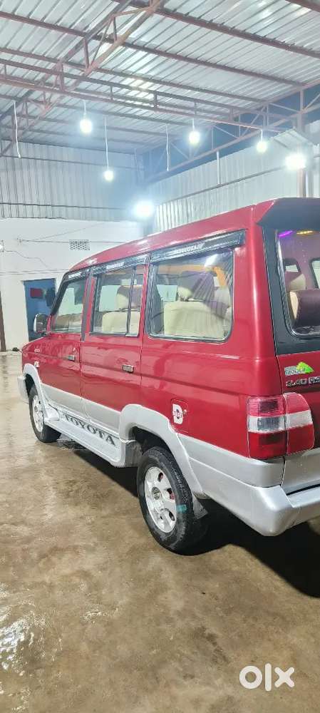 Toyota Qualis 2004 Diesel Well Maintained