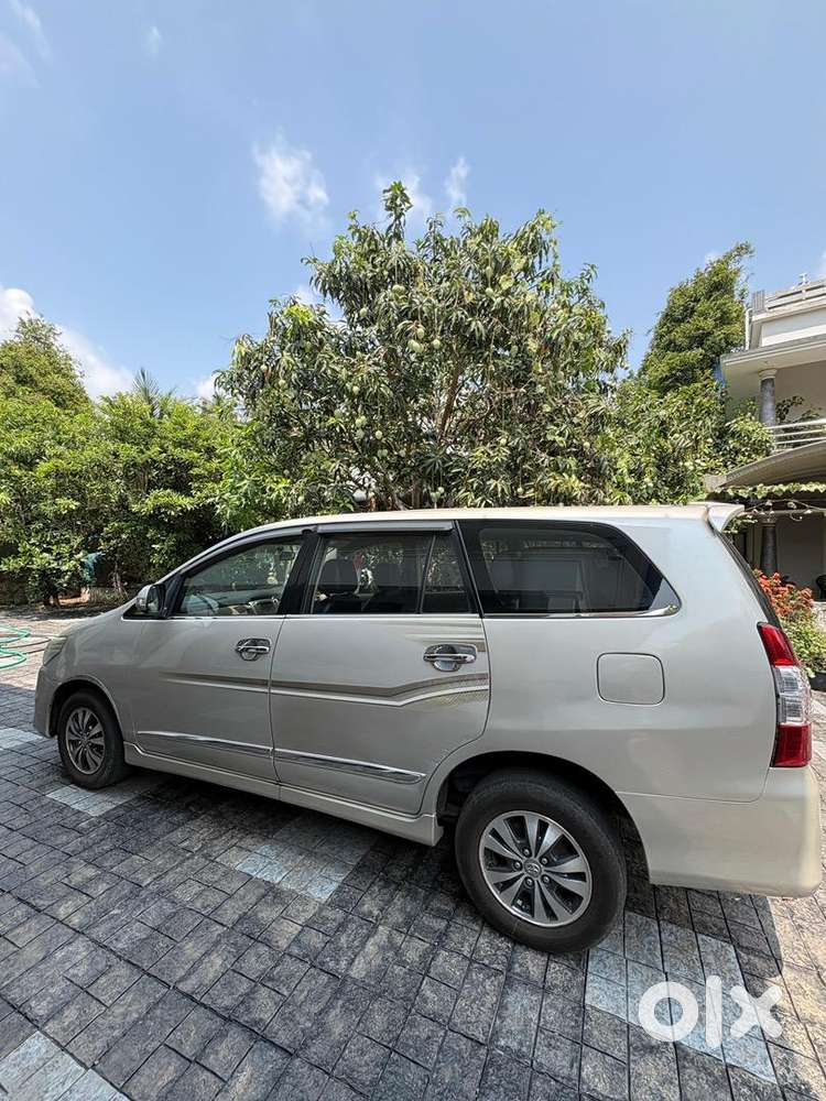Toyota Innova 2015 Diesel Well Maintained