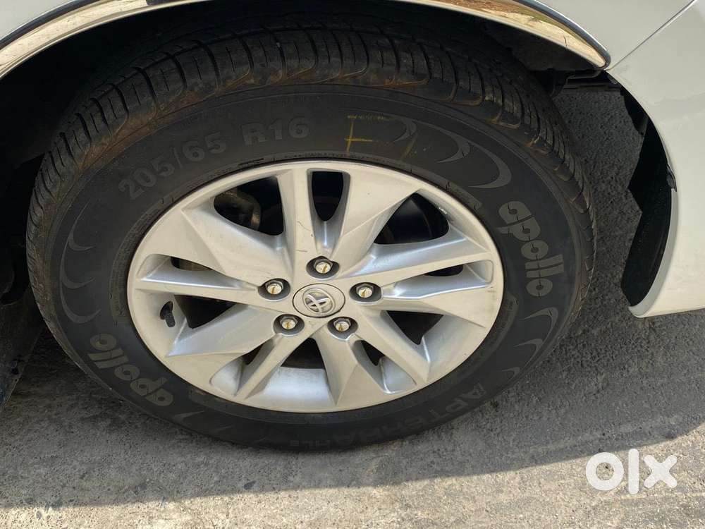 Toyota Innova Crysta [2020-ongoing] 2.4 Gx 7 Str, 2023, Diesel