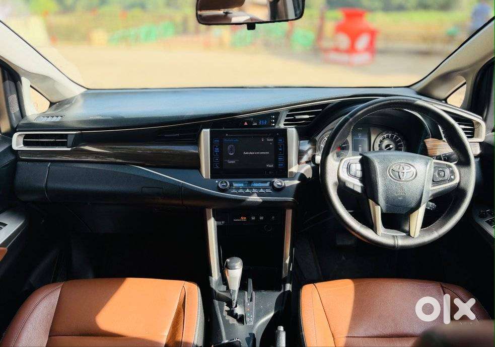 Toyota Innova Crysta 2.8z Automatic, 2016, Diesel