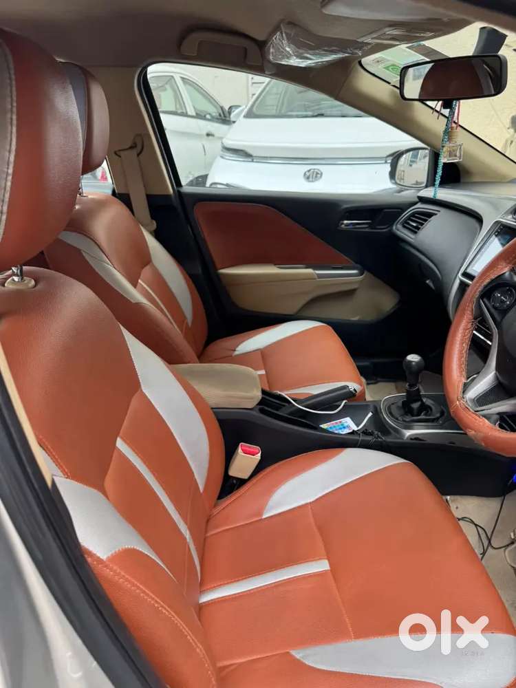Honda City 1.5 V 2015