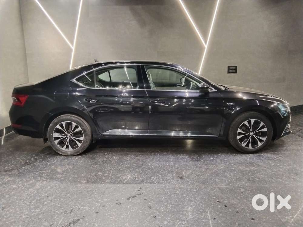 Skoda Superb 2.0 L&k Tsi At, 2023, Petrol