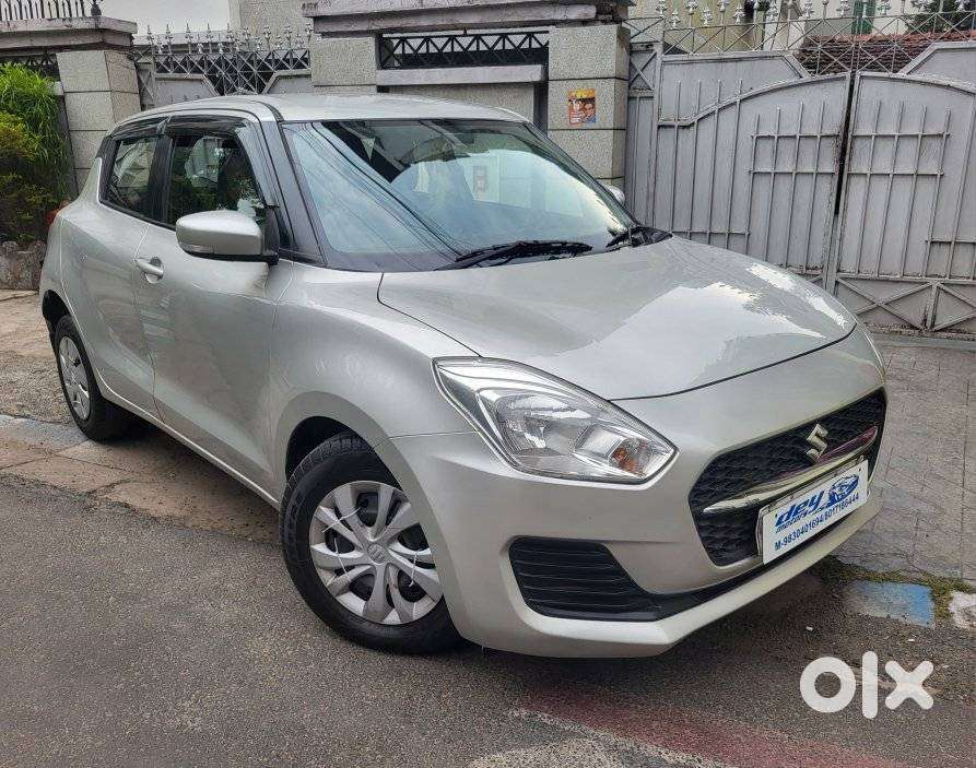 Maruti Suzuki Swift Vxi + Manual, 2022, Petrol