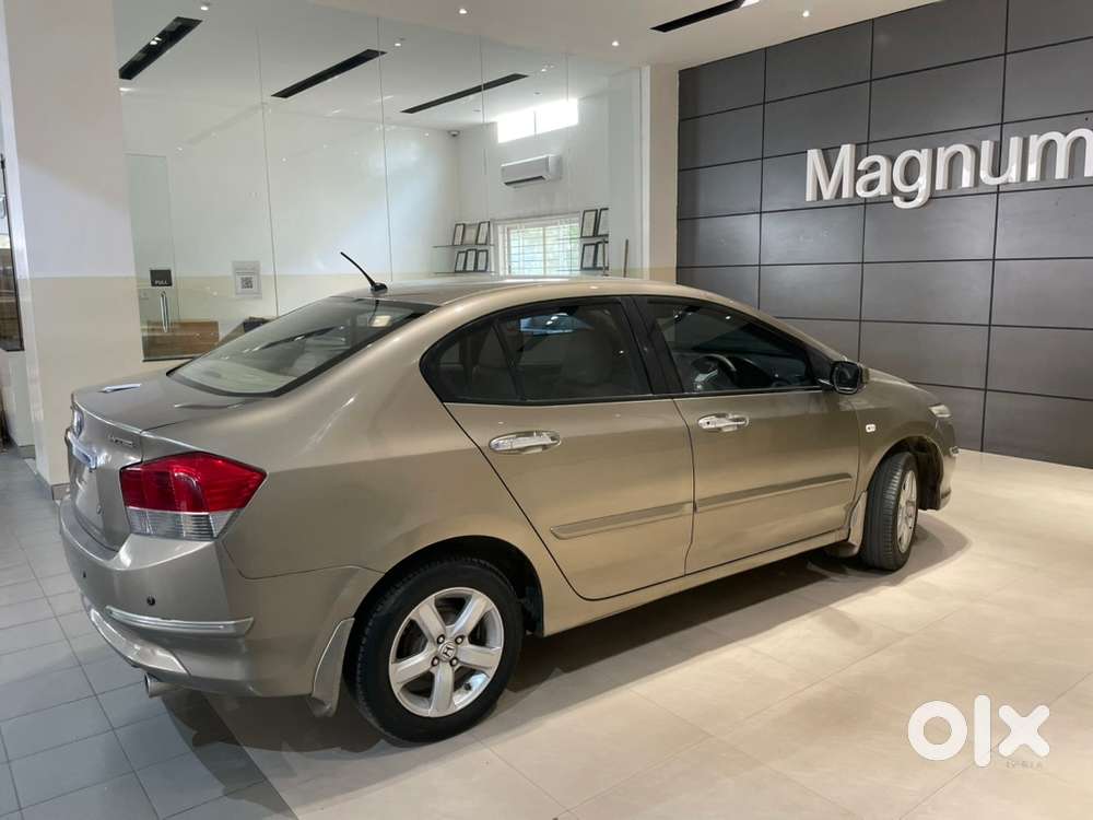 Mint 2011 Honda City I-vtec V (top-end)  65k Kms  5-yr Fitness