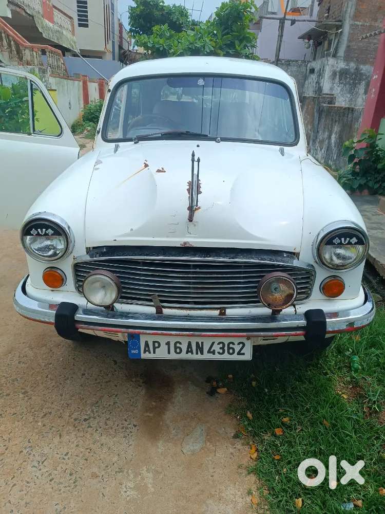 Ambassador Classic Nova 2000