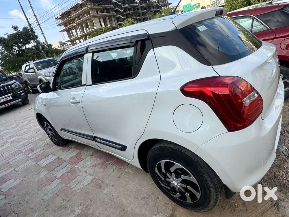 Maruti Suzuki Swift Lxi, 2018, Petrol