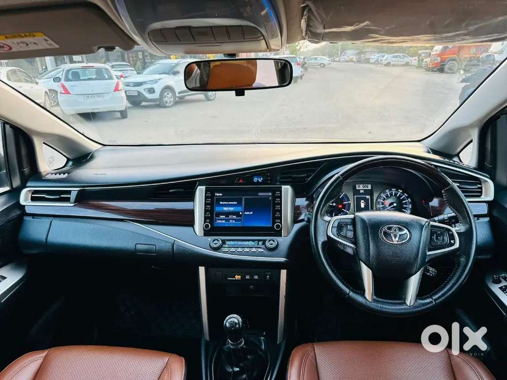 2022 Crysta Manual Diesel Vx