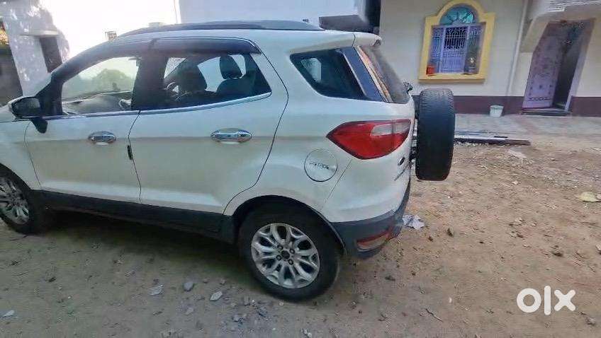 Ford Ecosport Petrol Automatic In Excellant Condition( 48000 Km, 2015)