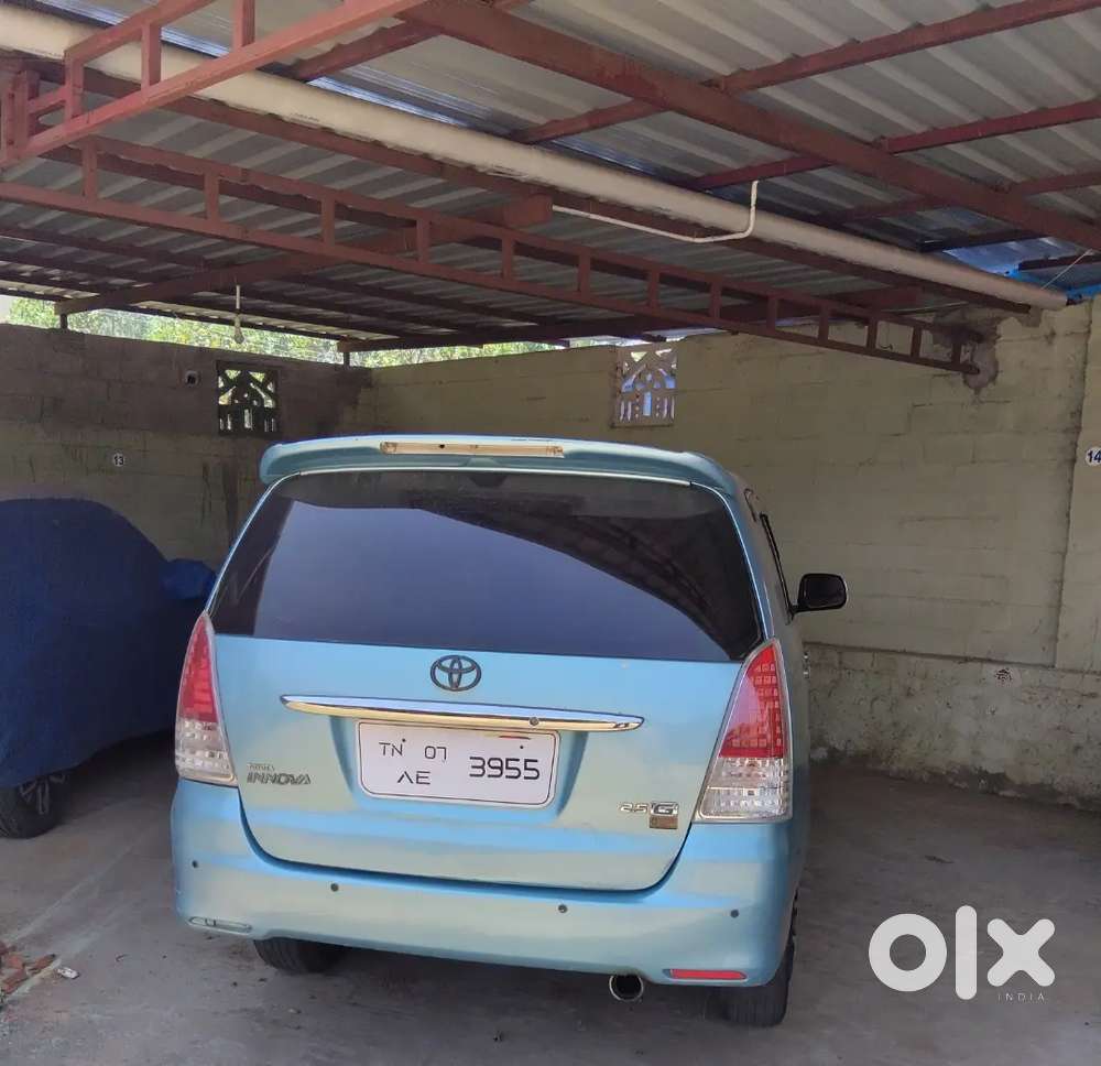 Toyota Innova 2005 Petrol Car