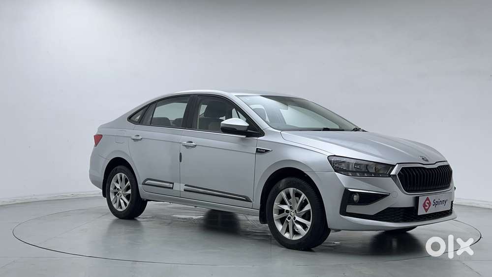 Skoda Slavia Ambition 1.0l Tsi At, 2022, Petrol