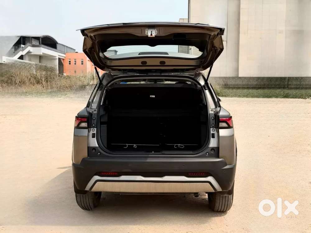 Maruti Suzuki Vitara Brezza 1.5 Zxi, 2023, Petrol