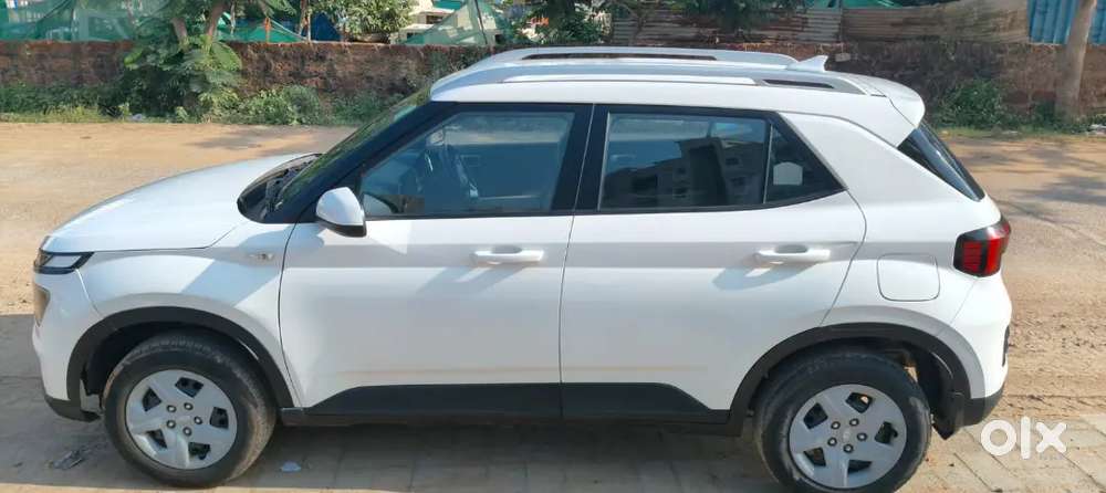 Hyundai Venue 2022 Petrol 41580 Km Driven