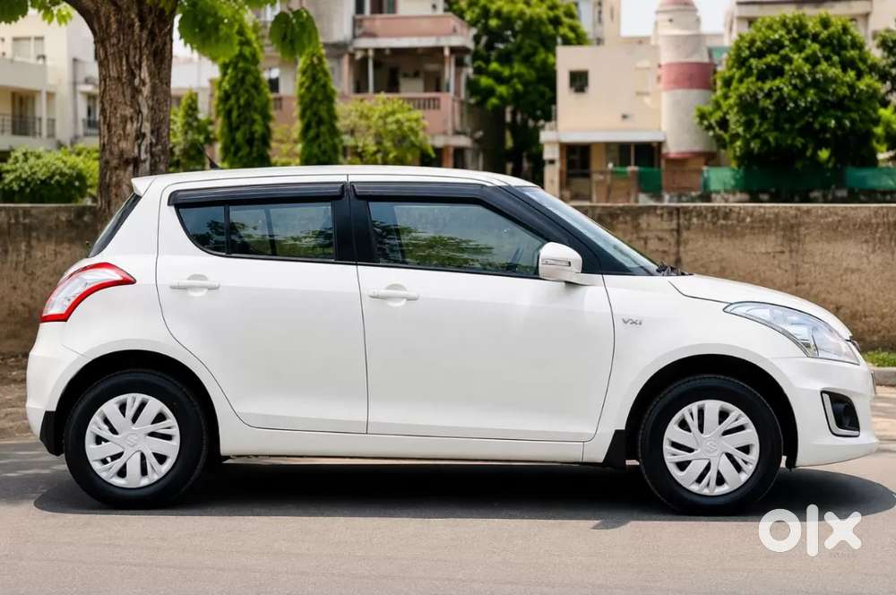 Maruti Suzuki Swift Vxi Optional, 2017, Petrol