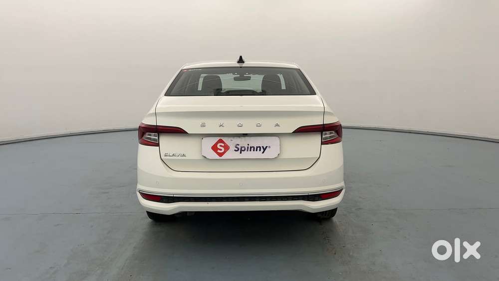 Skoda Slavia Style 1.0l Tsi At, 2022, Petrol