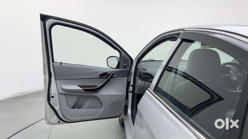 Tata Tigor Xe, 2022, Petrol