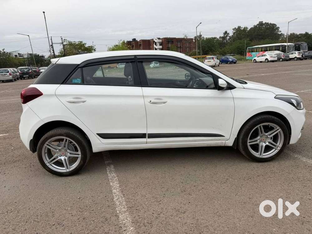 Hyundai I20 Sportz 1.2 Mt, 2020, Petrol