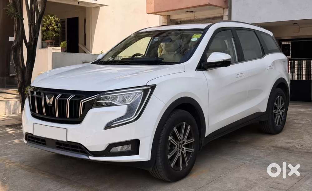 Mahindra Xuv700 2.0 Ax 7 Petrol At Str, 2025, Petrol