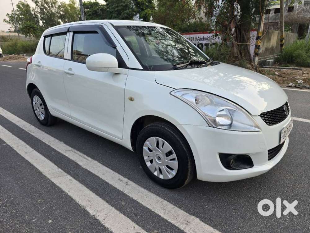Maruti Suzuki Swift Lxi, 2012, Petrol