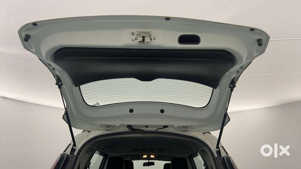 Maruti Suzuki Xl6 1.5 Zeta Mt, 2025, Petrol