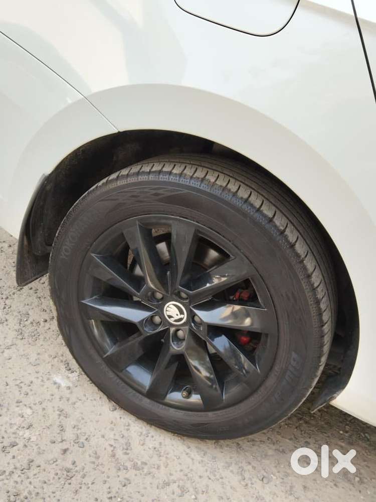 Skoda Superb [2020-ongoing] 1.8 Sportline, 2021, Petrol