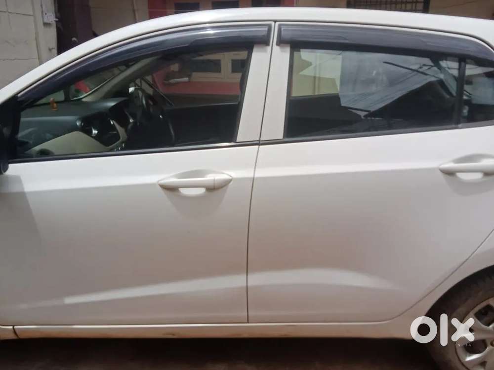 Hyundai Grand I10 2016 Top Model