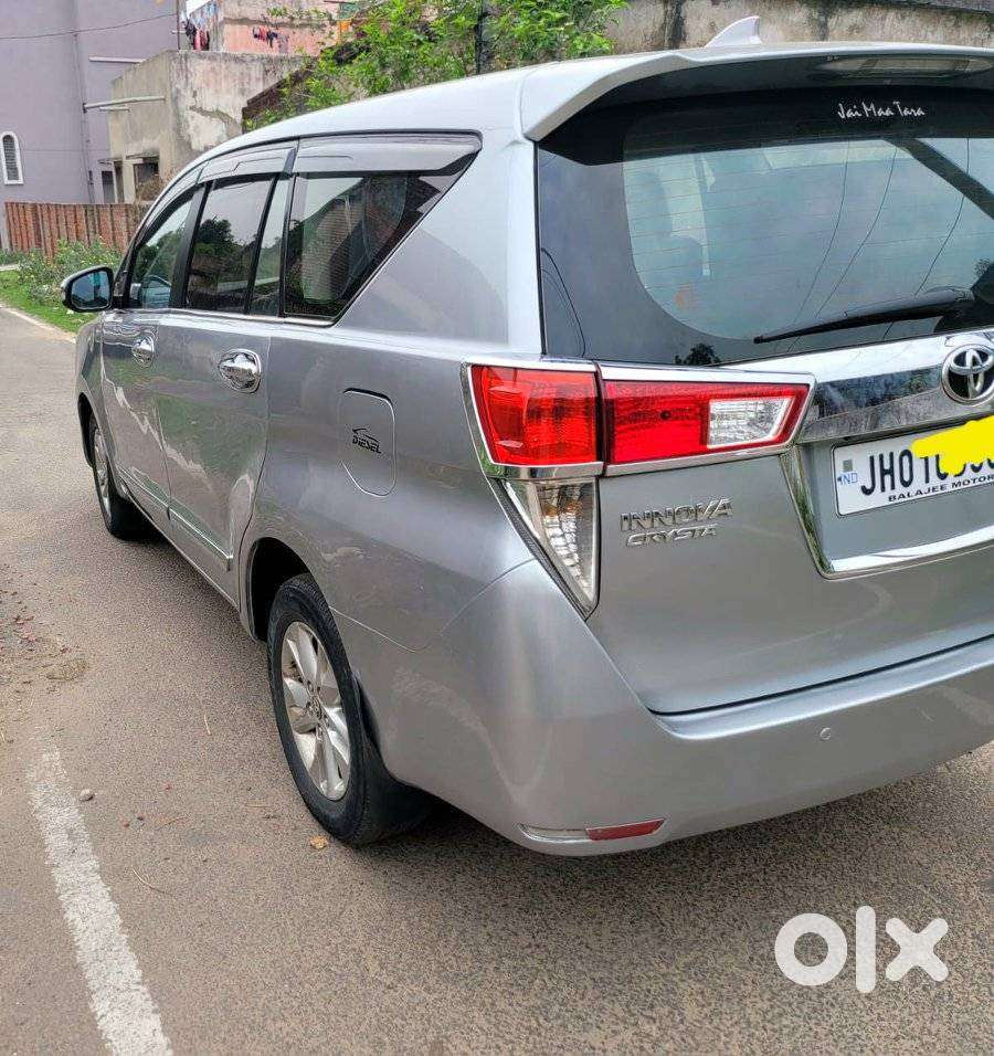 Toyota Innova Crysta 2.4 V, 2016, Diesel