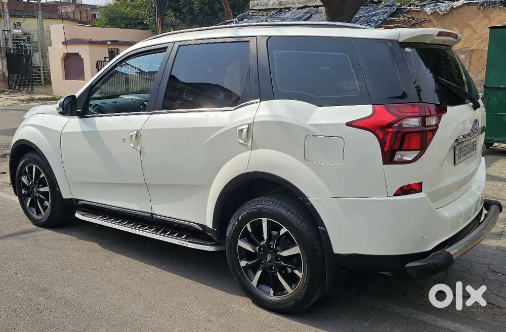 Mahindra Xuv500 2019.  W. 11 Optional Top